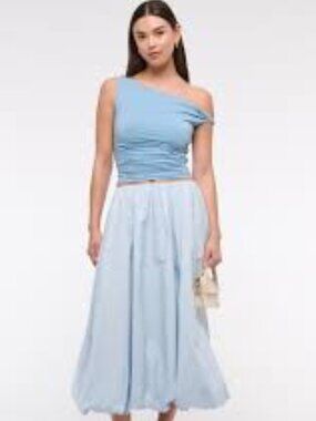 Abercrombie & Fitch Mid Rise Bubble Hem Maxi Skirt